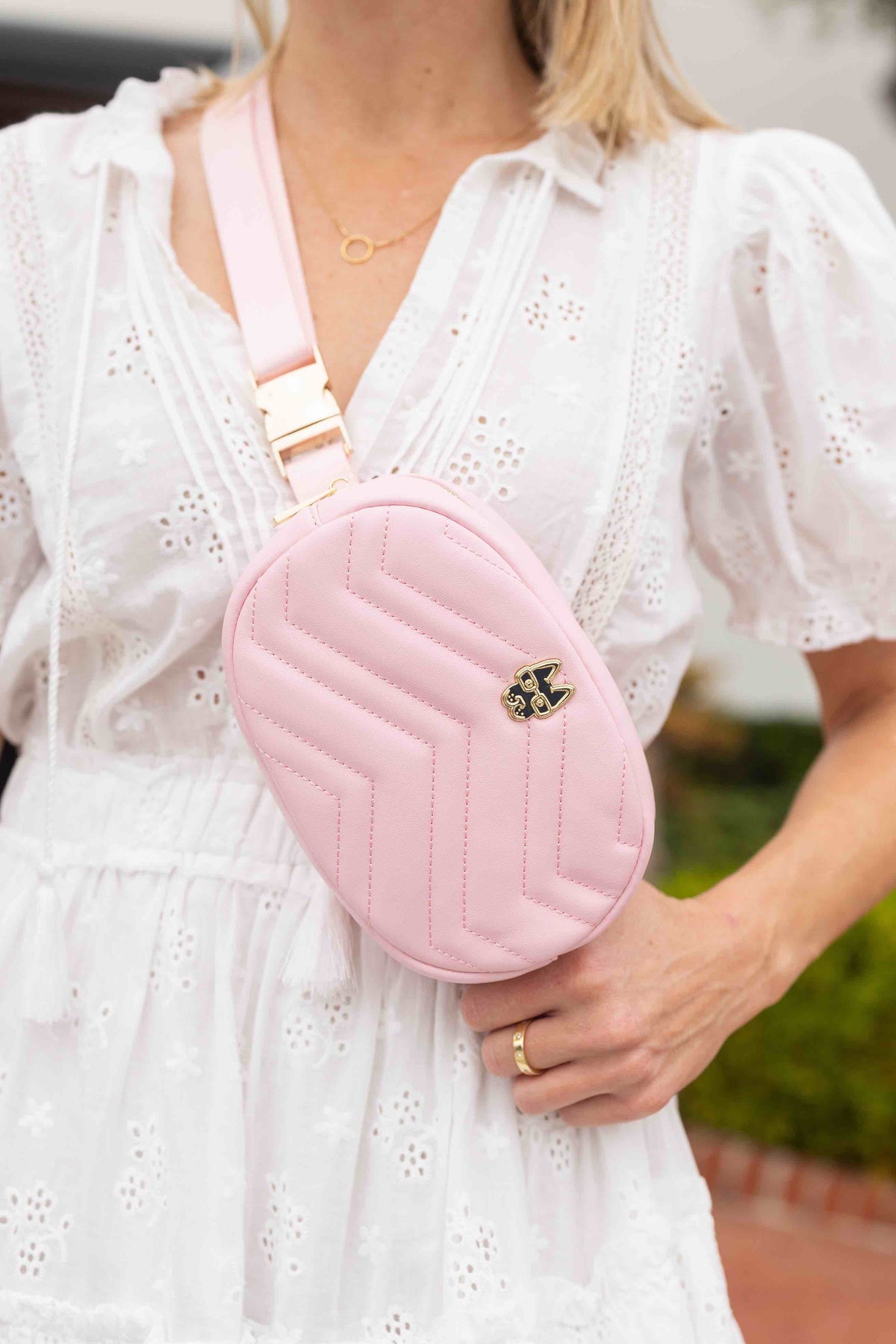 Daphne hands-free walking belt bag — additional photo 3