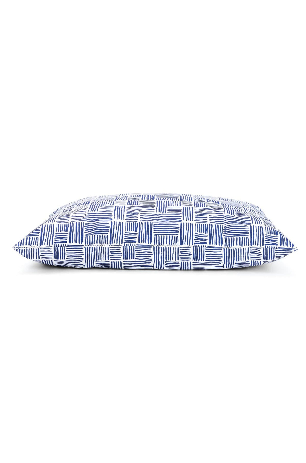 Quinn – Washable Blue Line Dog Bed with Memory Foam