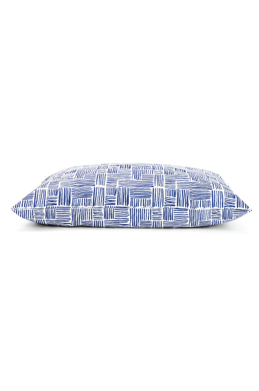 Quinn – Washable Blue Line Dog Bed with Memory Foam