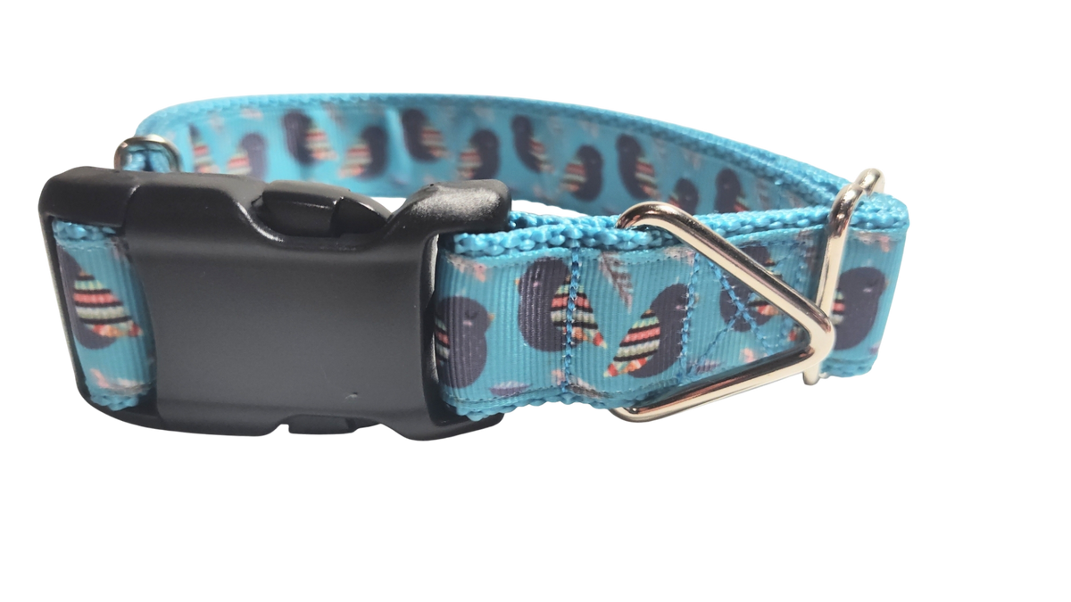 Striped Winged Bird Nylon Dog Collar